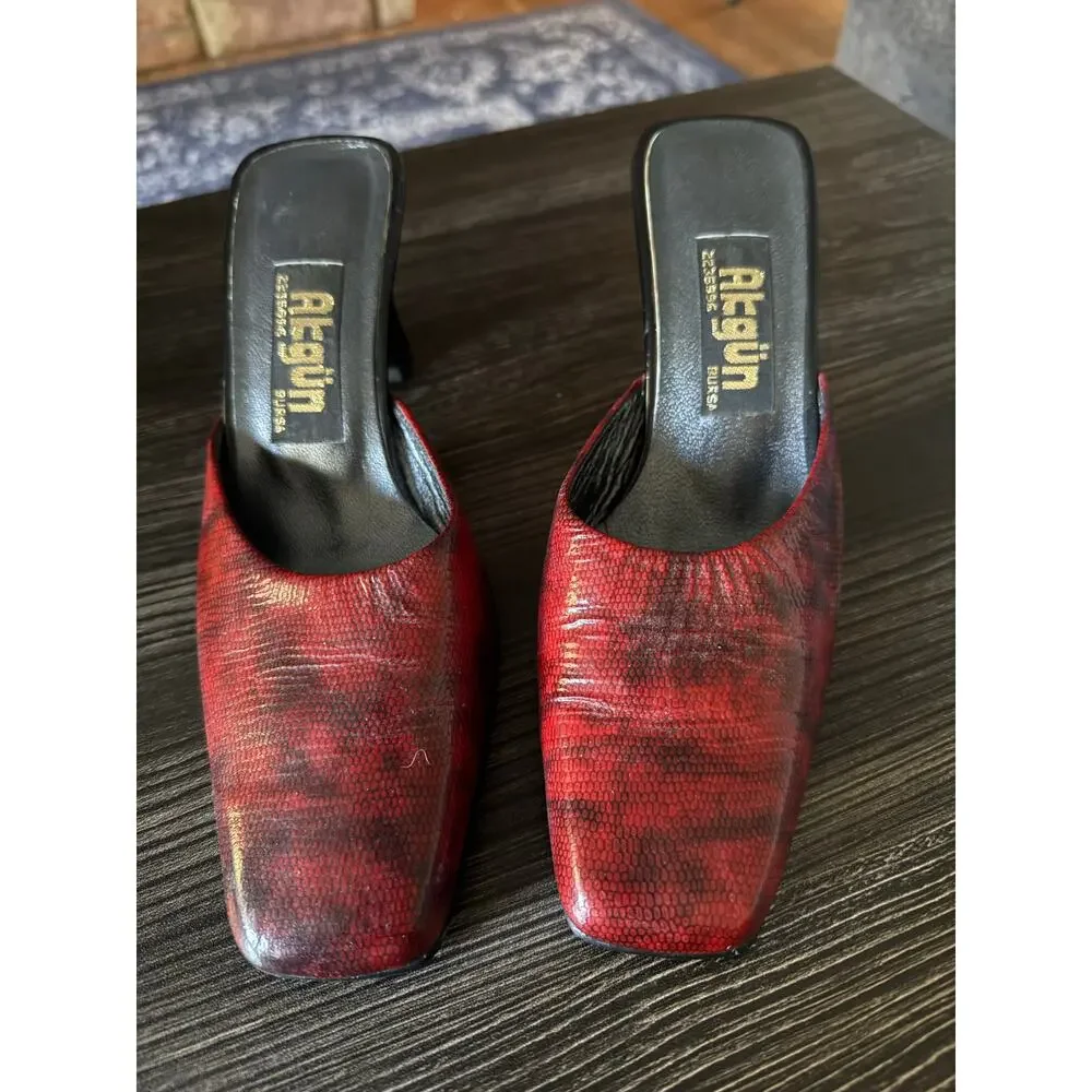 Akgün Red Snake Skin Mule Kitten Toe Heels Sz. 7 - Picture 1 of 6